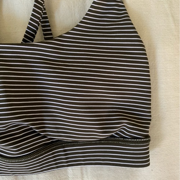 LULULEMON Striped Cross Back Sports Bra - Picture 4 of 5